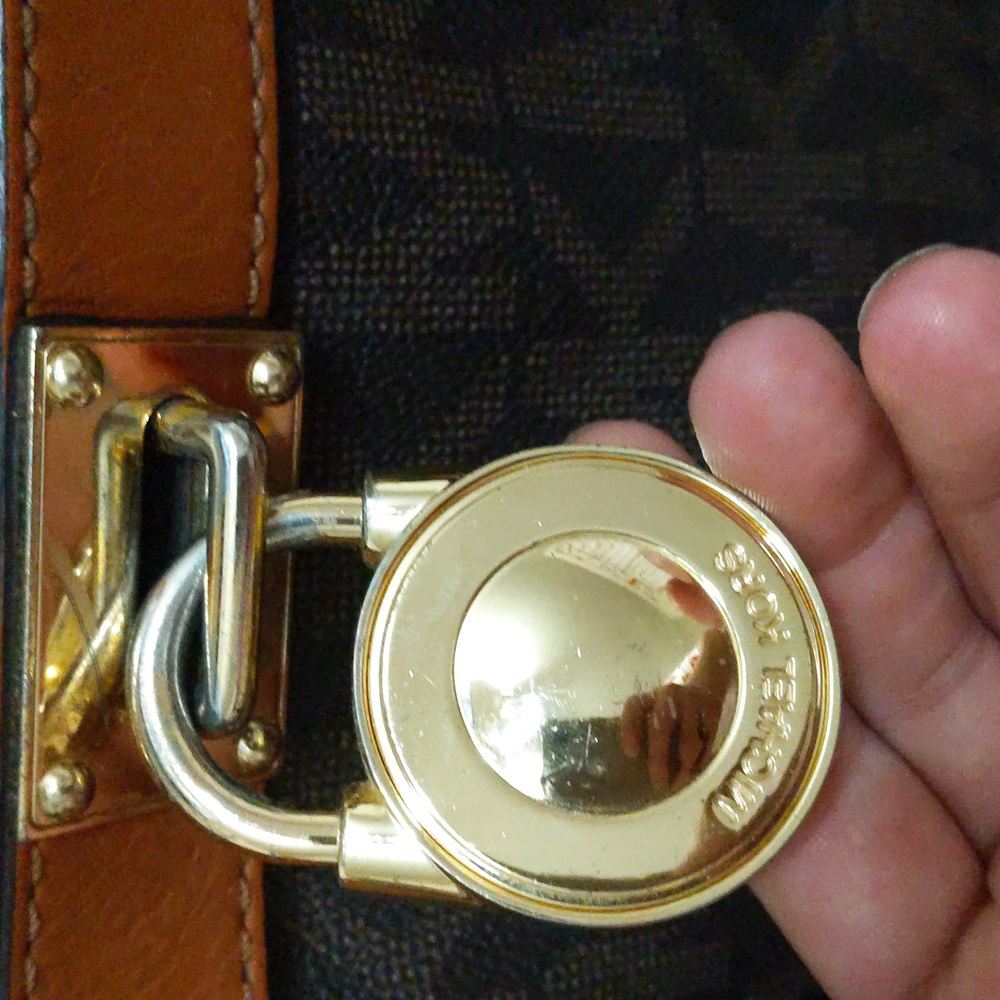 Michael kors Hamilton purse and wallet - Picture 15 of 16